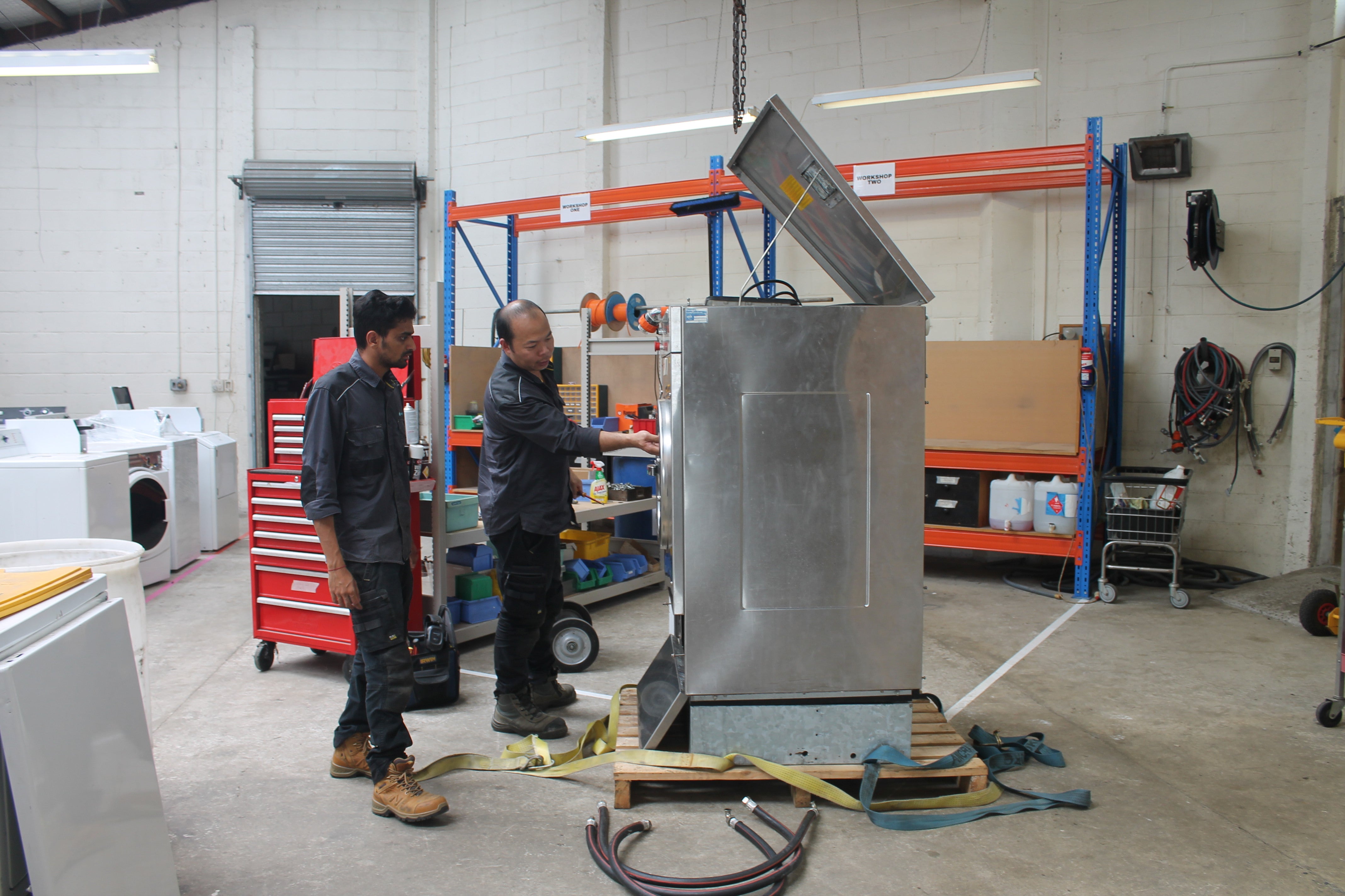 How to Extend the Lifespan of Your Commercial Laundry Equipment